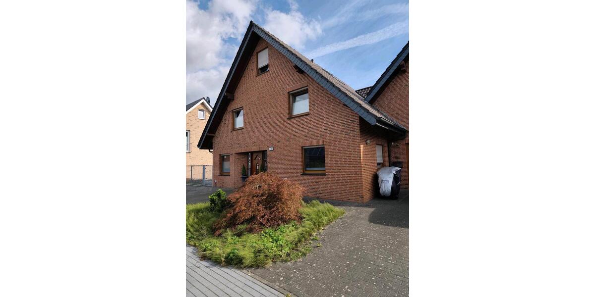 Doppelhaushälfte Ochtrup - 4 Zimmer, 173 m&sup2;, 1.700&euro; | Angebot:27615735