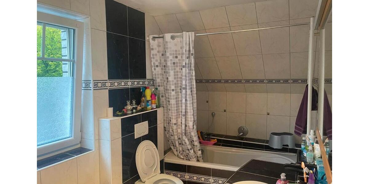 Doppelhaushälfte Gronau (Westfahlen) - 4 Zimmer, 125 m&sup2;, 1.450&euro; | Angebot:27615784
