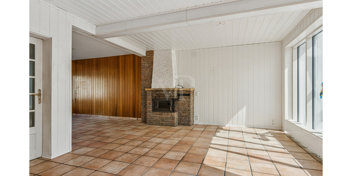Reihenendhaus mit großem Grundstück, Pool und wohnmobilgeeigneter Doppelgarage - Reihenendhaus Rheine Rheine | Angebot:26591723