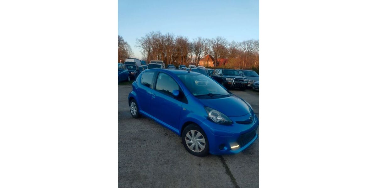 Toyota Aygo (X) 121.000 km 2.400 &euro; Rheine 48432