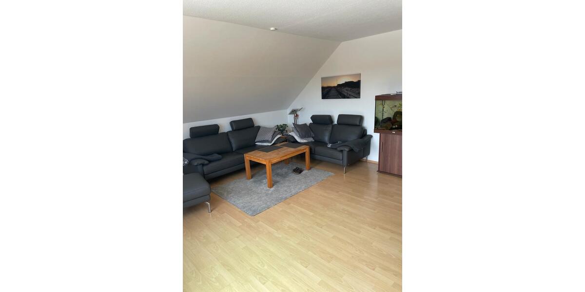 Dachgeschoßwohnung Emsbüren - 3 Zimmer, 100 m&sup2;, 1.100&euro; | Angebot:27590530