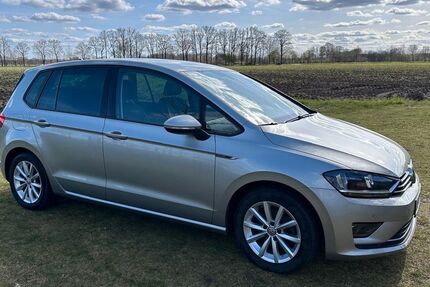 VW Golf Sportsvan 120.160 km 12.990 &euro; Voltlage 49599