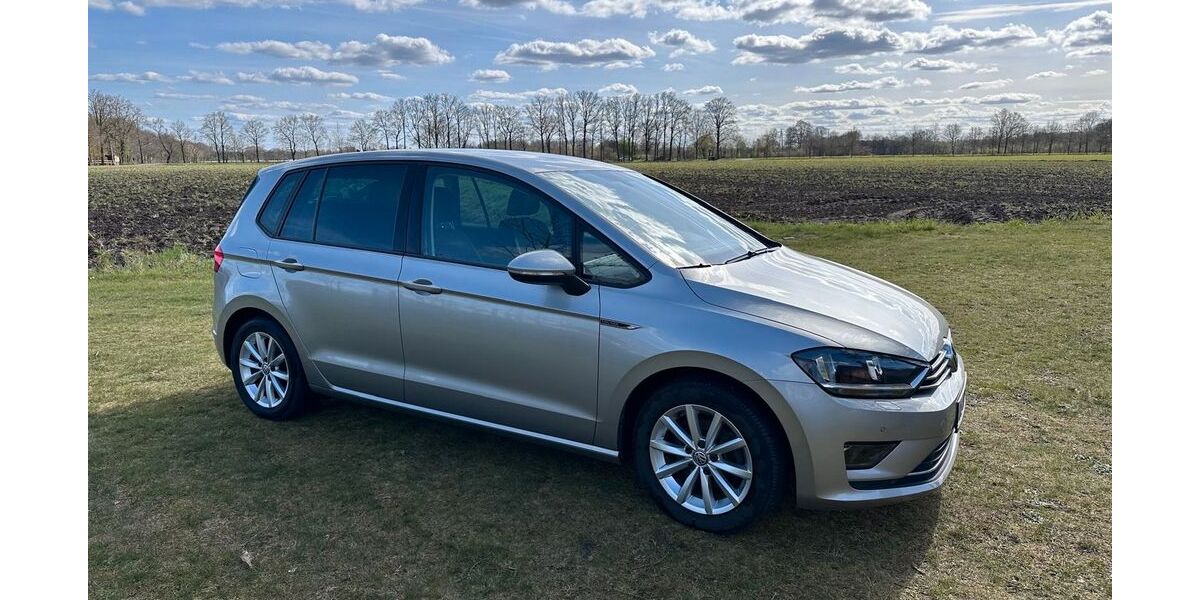 VW Golf Sportsvan 120.160 km 12.990 &euro; Voltlage 49599