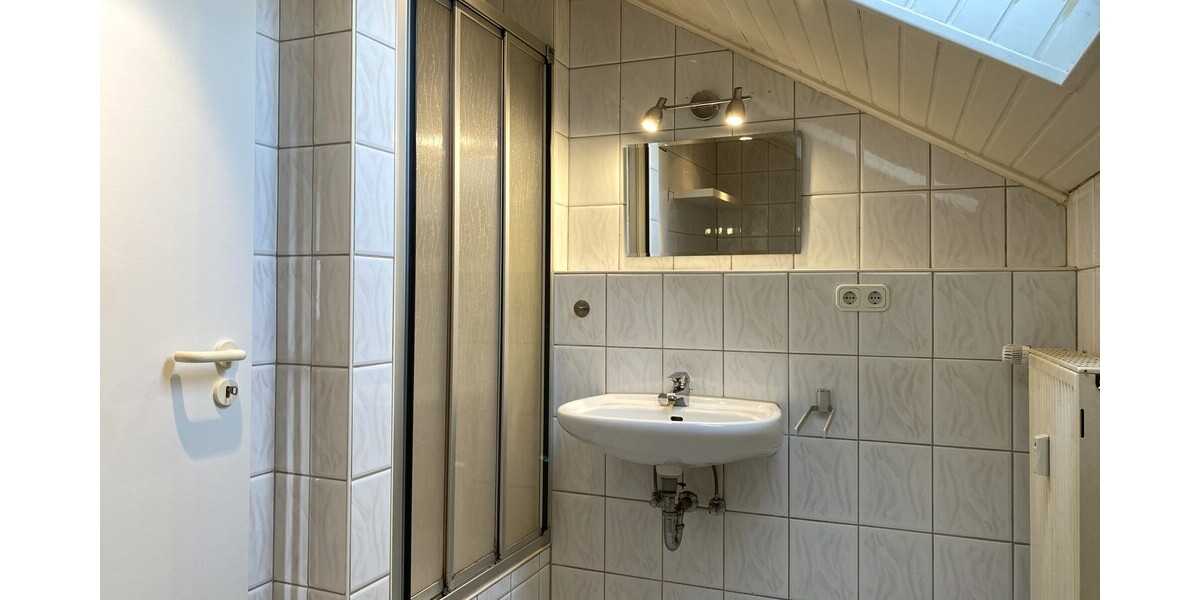Großzügige 2-Zimmer Wohnung in guter Lage! - Dachgeschoßwohnung Rheine Rheine | Angebot:27705603
