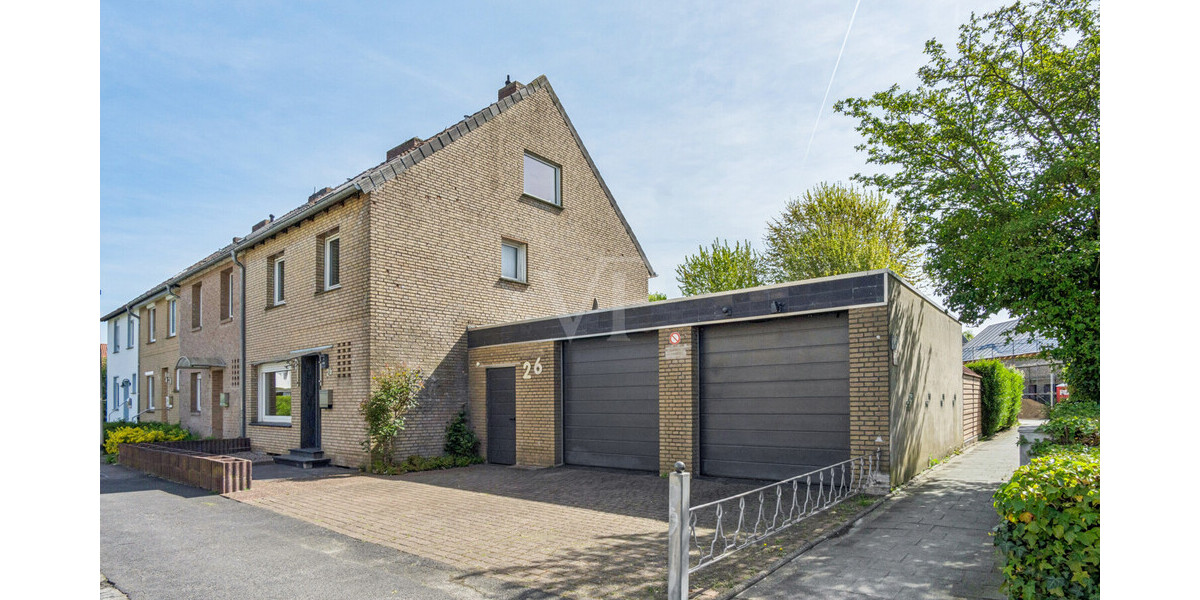 Reihenendhaus mit großem Grundstück, Pool und wohnmobilgeeigneter Doppelgarage - Reihenendhaus Rheine Rheine | Angebot:26591723