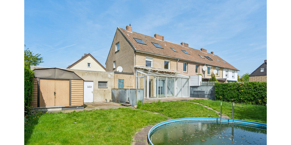 Reihenendhaus mit großem Grundstück, Pool und wohnmobilgeeigneter Doppelgarage - Reihenendhaus Rheine Rheine | Angebot:26591723