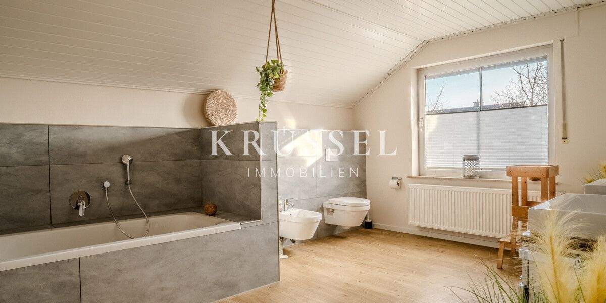 Einfamilienhaus Lingen / Biene Biene - 6 Zimmer, 240 m&sup2;, 415.000&euro; | Angebot:25685494