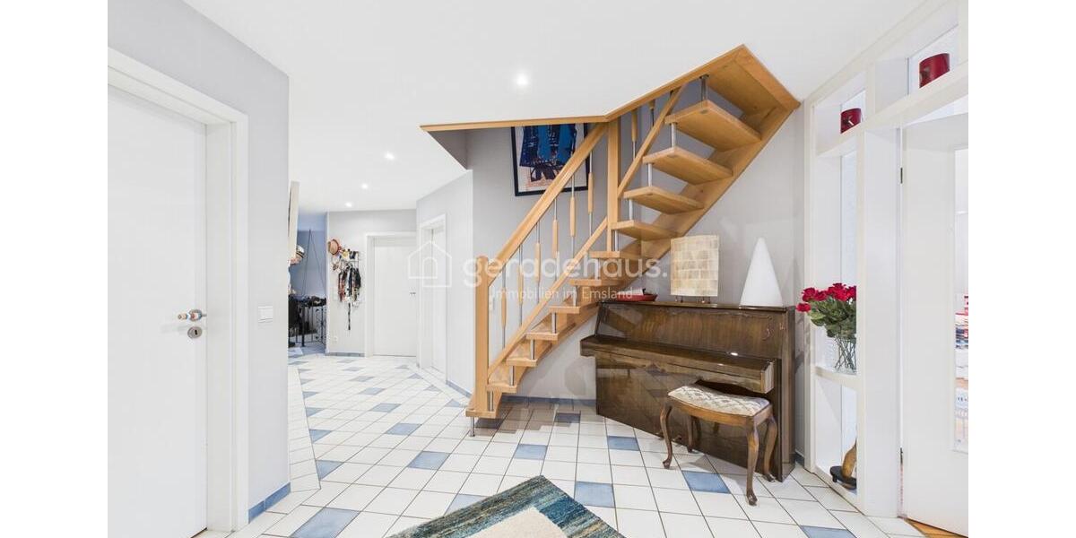 Dachgeschoßwohnung Lingen (Ems) Damaschke - 6.5 Zimmer, 190 m&sup2;, 1.450&euro; | Angebot:24184754