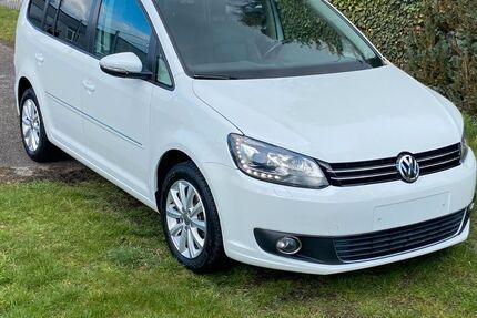 VW Touran 164.000 km 8.499 &euro; Gronau-Epe 48599