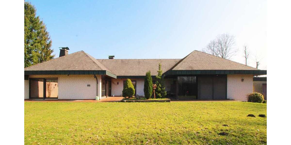 Einfamilienhaus Gronau (Westfalen) - 9 Zimmer, 310 m&sup2;, 800.000&euro; | Angebot:23038500