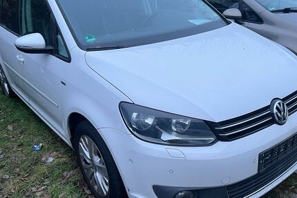 VW Touran 82.585 km 11.430 &euro; Hörstel 48477