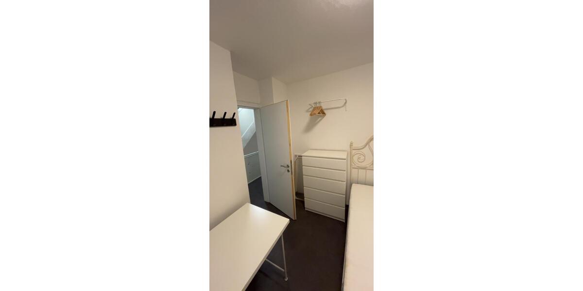 Etagenwohnung Lingen (Ems) Damaschke - 5 Zimmer, 115 m&sup2;, 300&euro; | Angebot:25588598