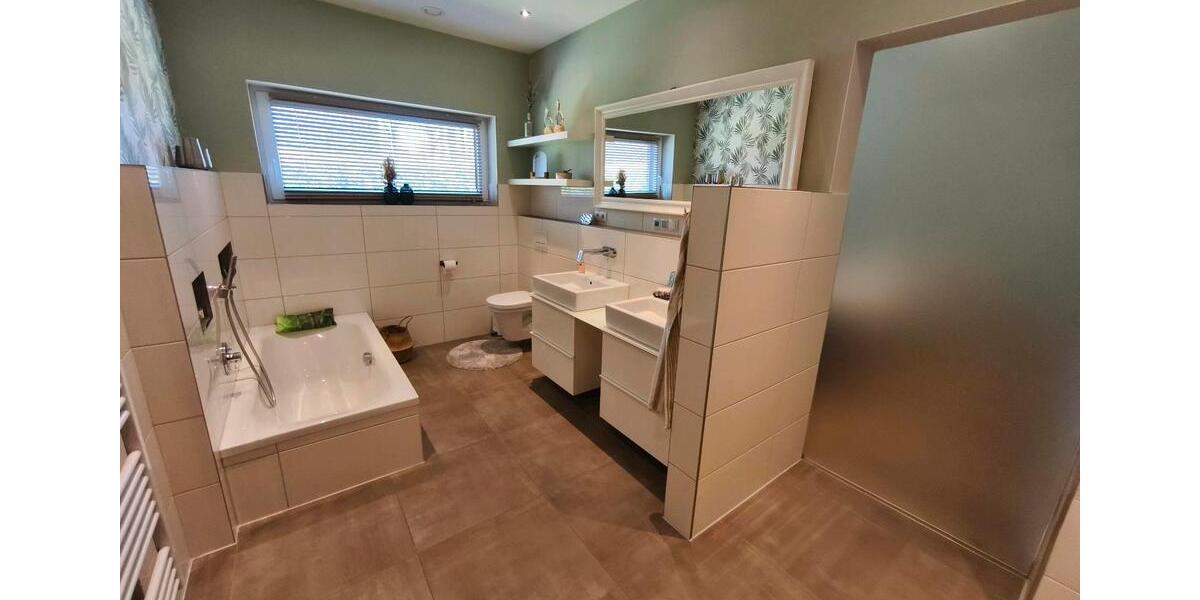 Bungalow Schüttorf - 5 Zimmer, 150 m&sup2;, 595.000&euro; | Angebot:25923255