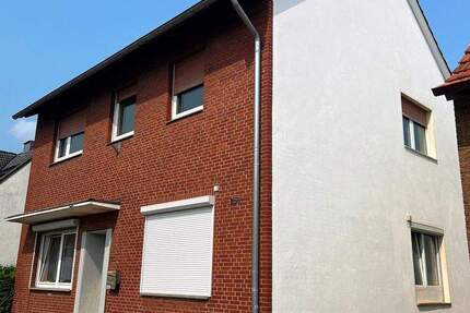 Haus Rheine Altenrheine - 8 Zimmer, 244 m&sup2;, 180.000&euro; | Angebot:25693176