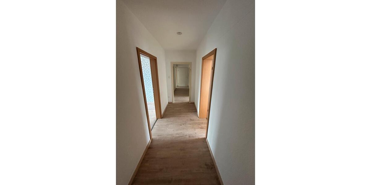 Etagenwohnung Lingen (Ems) - 4 Zimmer, 88 m&sup2;, 750&euro; | Angebot:25904810