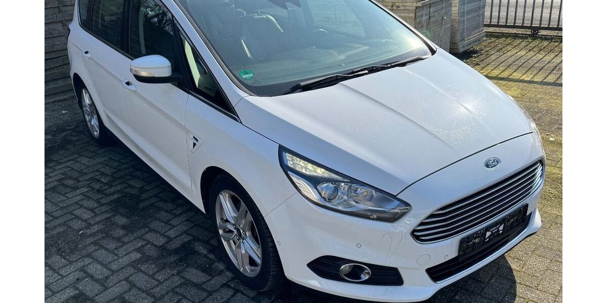 Ford S-Max 148.460 km 8.900 &euro; Gronau 48599
