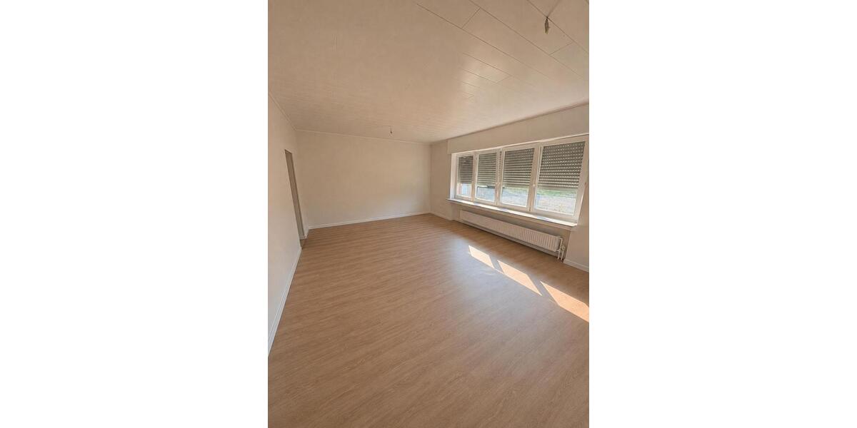 Etagenwohnung Spelle - 3 Zimmer, 122 m&sup2;, 1.200&euro; | Angebot:27565206