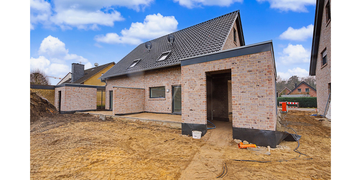 Modernes Familienglück: Energieeffiziente DHH mit PV, Wärmepumpe & Nebenkosten nur ca. 100 EUR mtl. - Doppelhaushälfte Neuenkirchen Neuenkirchen | Angebot:25008574