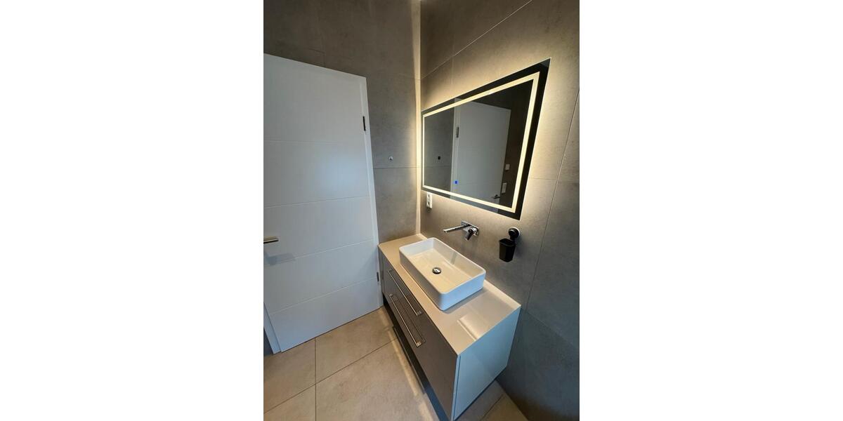 Etagenwohnung Gronau (Westfahlen) - 2 Zimmer, 75 m&sup2;, 1.100&euro; | Angebot:26670848