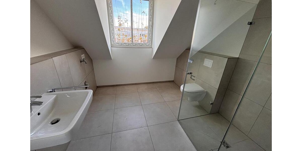 Dachgeschoßwohnung Spelle - 2 Zimmer, 76 m&sup2;, 900&euro; | Angebot:21661272