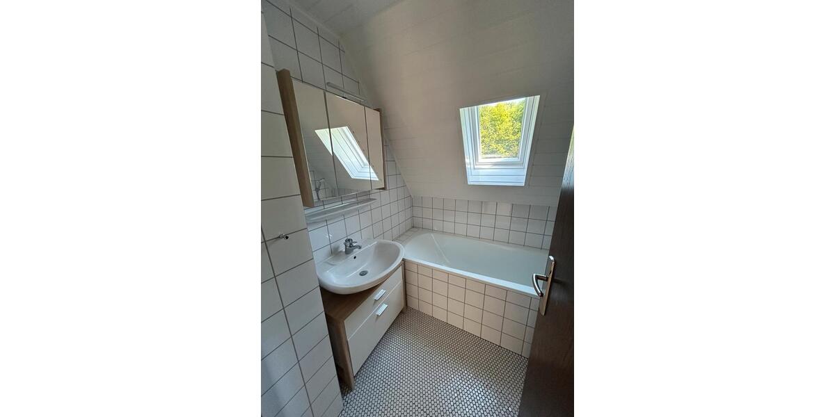 Etagenwohnung Ibbenbüren - 5 Zimmer, 110 m&sup2;, 1.200&euro; | Angebot:27547806