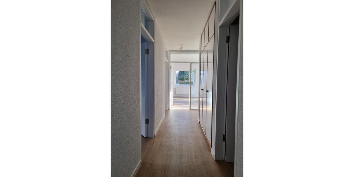 Etagenwohnung Lingen (Ems) - 3 Zimmer, 104 m&sup2;, 930&euro; | Angebot:26041131