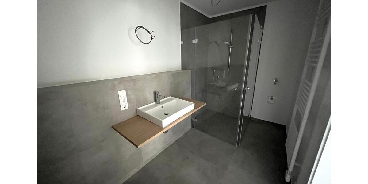 Erdgeschoßwohnung Rheine - 2 Zimmer, 93 m&sup2;, 1.250&euro; | Angebot:25991761