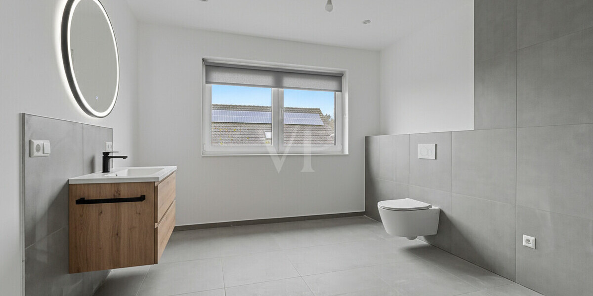 Modernes Familienglück: Energieeffiziente DHH mit PV, Wärmepumpe & Nebenkosten nur ca. 100 EUR mtl. - Doppelhaushälfte Neuenkirchen Neuenkirchen | Angebot:25008574