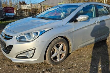 Hyundai i40 147.000 km 4.700 &euro; Steinfurt 48565