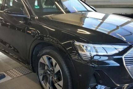 Audi e-tron 33.106 km 33.990 &euro; Schüttorf 48465