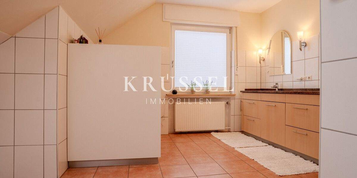 Mehrfamilienhaus, Wohnhaus Lingen Laxten - 8 Zimmer, 257 m&sup2;, 479.000&euro; | Angebot:25676645