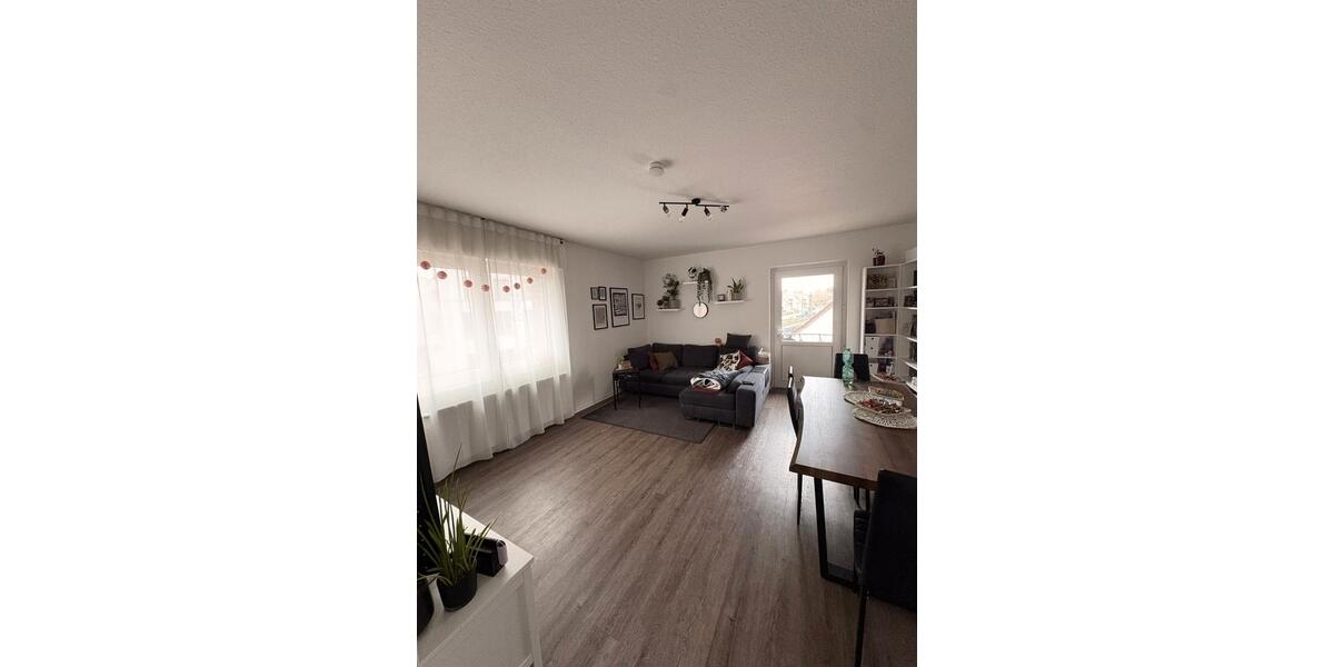 Etagenwohnung Lingen (Ems) Damaschke - 3 Zimmer, 90 m&sup2;, 725&euro; | Angebot:26007360