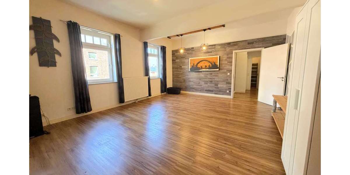 Etagenwohnung Gronau (Westfalen) - 2 Zimmer, 83 m&sup2;, 700&euro; | Angebot:26019468