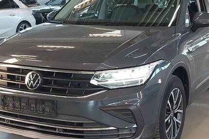 VW Tiguan 83.195 km 24.950 &euro; Heek 48619