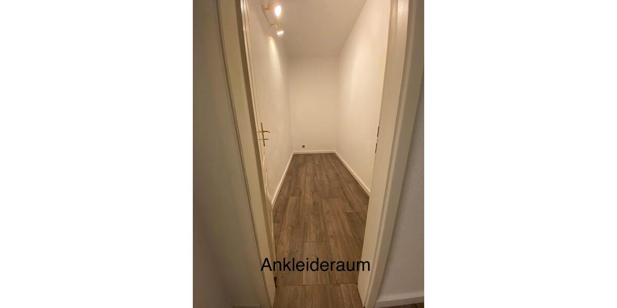 Erdgeschoßwohnung Gronau (Westfahlen) - 4 Zimmer, 150 m&sup2;, 1.190&euro; | Angebot:27626017