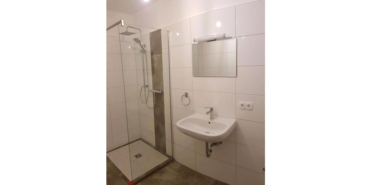 Etagenwohnung Lingen (Ems) Damaschke - 1 Zimmer, 98 m&sup2;, 690&euro; | Angebot:26020782