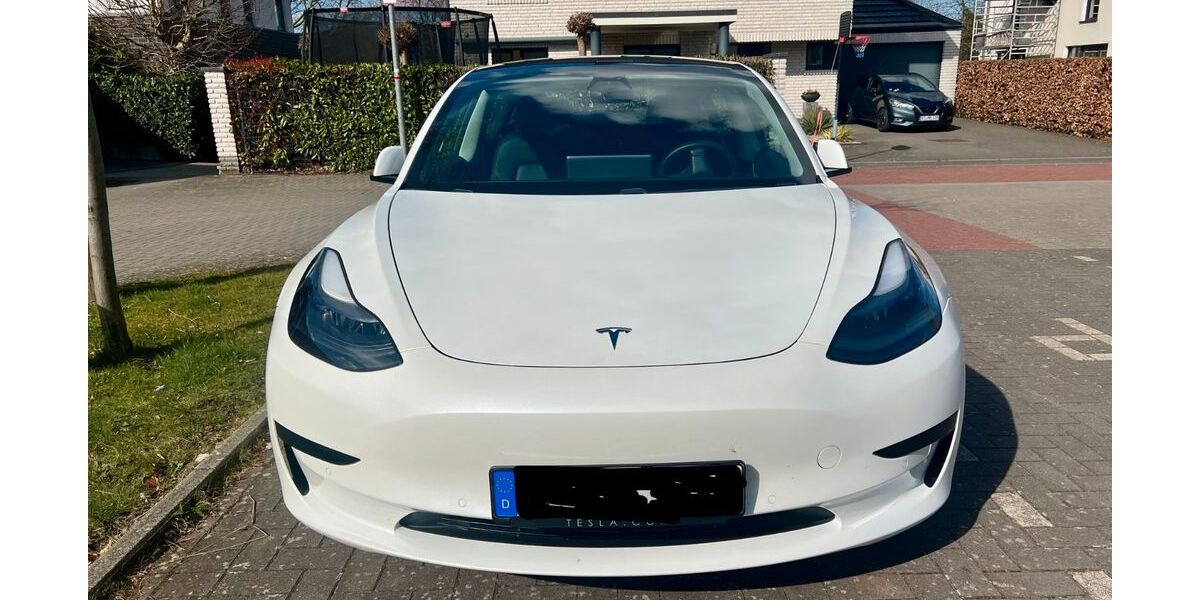 Tesla Model 3 97.000 km 21.200 &euro; Rheine 48431