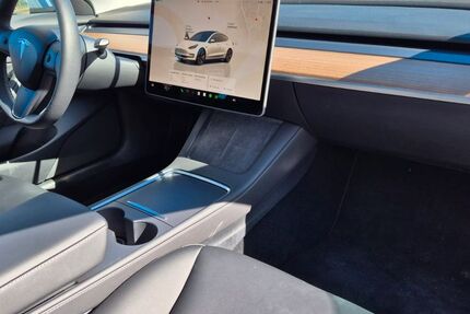 Tesla Model 3 25.500 km 31.500 &euro; Rheine 48429