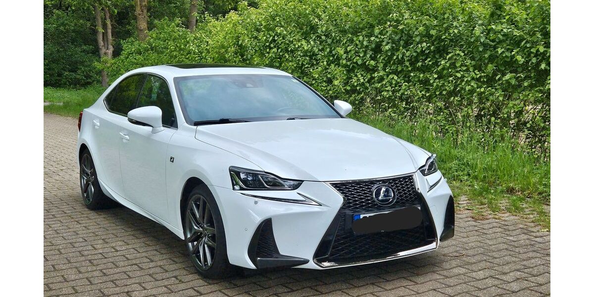 Lexus IS 300 115.263 km 35.000 &euro; Ibbenbüren 49479