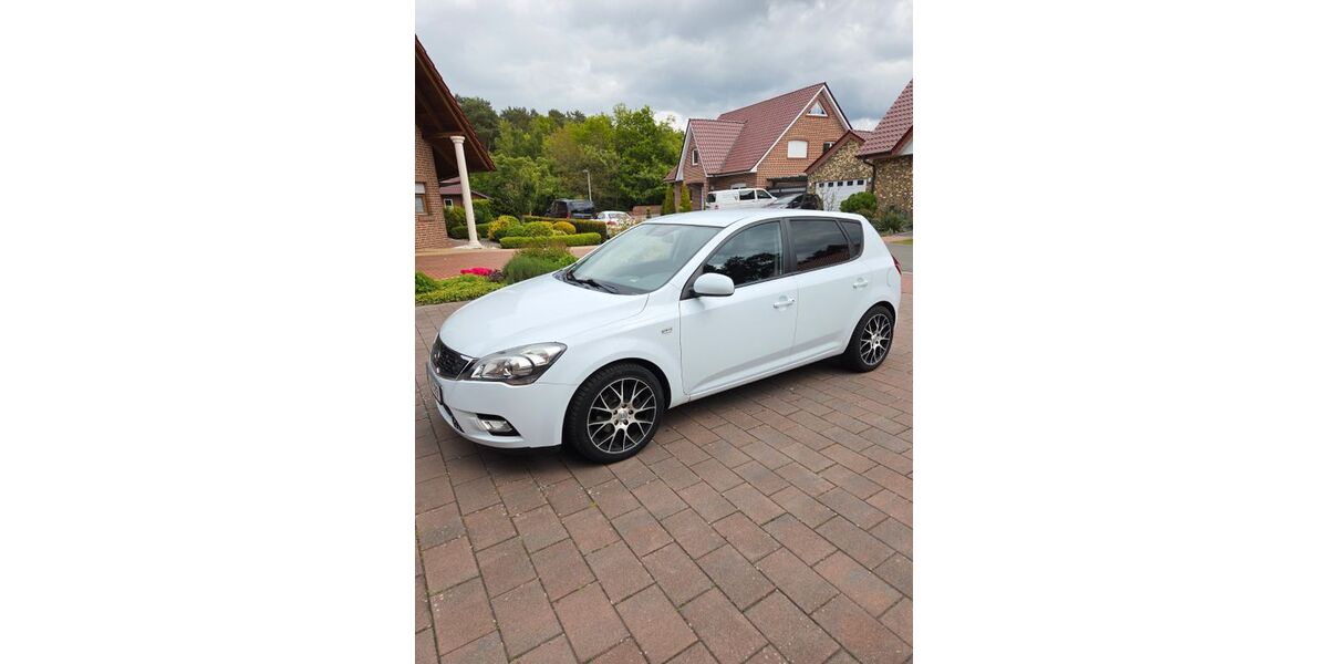 Kia ceed / Ceed 114.000 km 4.400 &euro; Lingen 49811