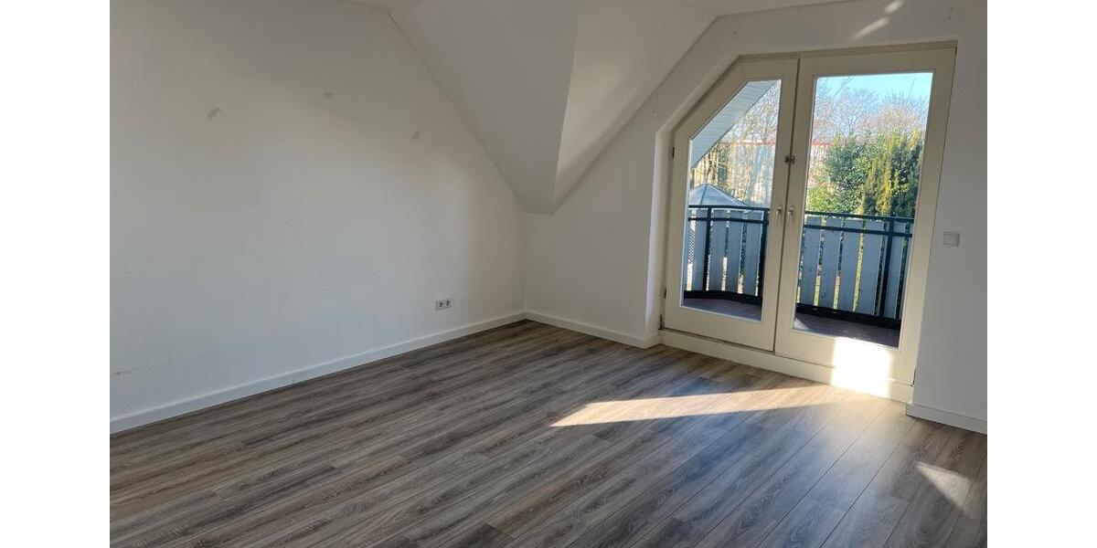 Einfamilienhaus Gronau (Westfahlen) - 10 Zimmer, 300 m&sup2;, 2.700&euro; | Angebot:23702922