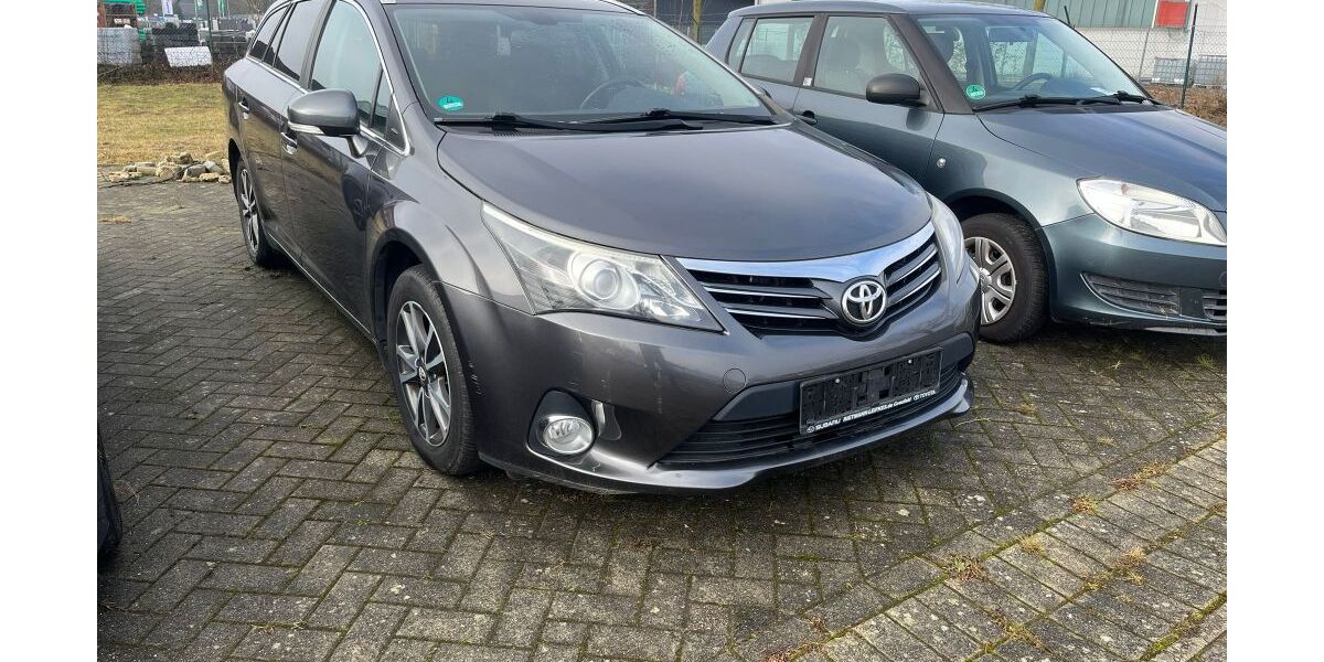 Toyota Avensis 187.000 km 7.630 &euro; Hörstel 48477
