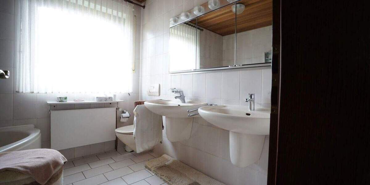 Einfamilienhaus Salzbergen - 7 Zimmer, 232 m&sup2;, 398.000&euro; | Angebot:25698294