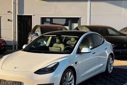 Tesla Model 3 86.000 km 28.950 &euro; Emsbüren 48488