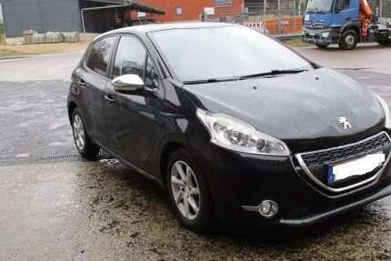 Peugeot 208 197.000 km 4.200 &euro; Ibbenbueren 49477