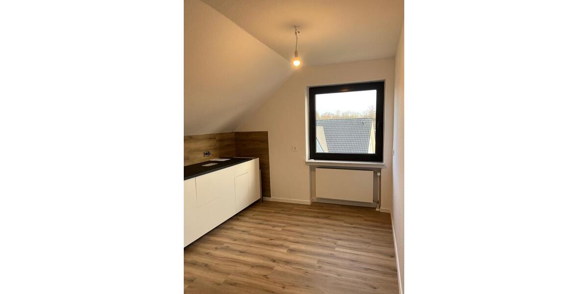 Dachgeschoßwohnung Lingen (Ems) - 3 Zimmer, 89 m&sup2;, 890&euro; | Angebot:25391455