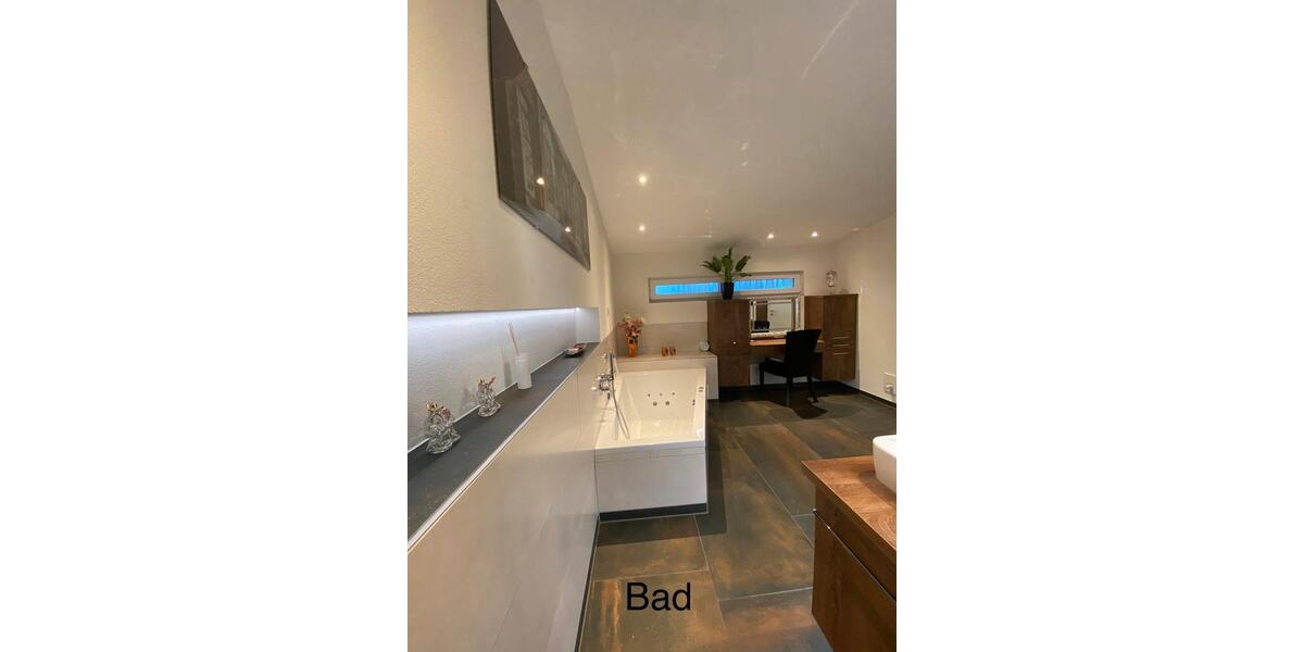 Erdgeschoßwohnung Gronau (Westfahlen) - 4 Zimmer, 150 m&sup2;, 1.190&euro; | Angebot:27626017