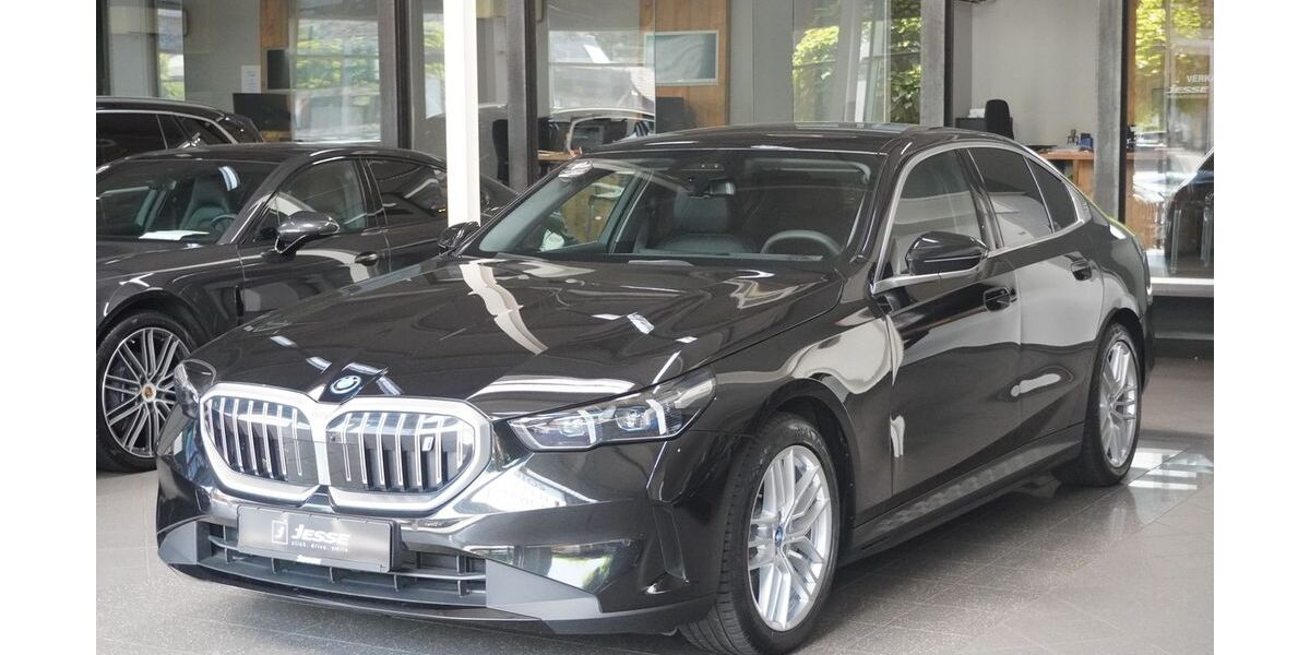 BMW i5 31.500 km 46.990 &euro; Ibbenbüren 49477