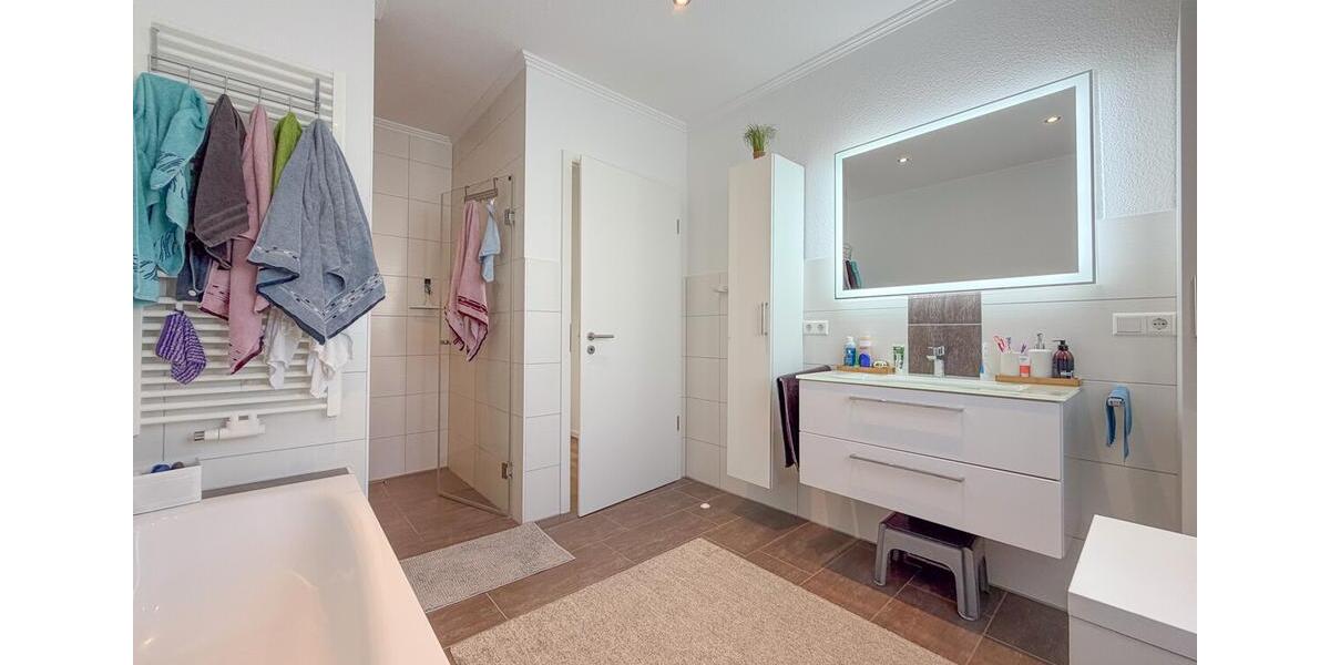 Einfamilienhaus Lingen (Ems) - 3 Zimmer, 118 m&sup2;, 1.250&euro; | Angebot:26675197