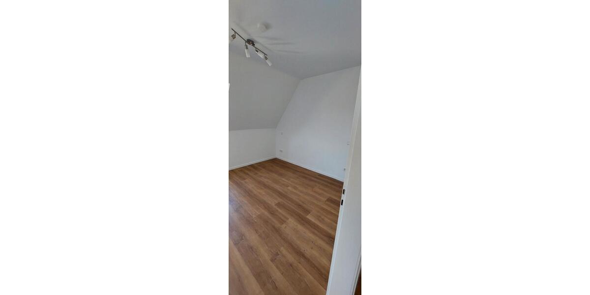 Dachgeschoßwohnung Rheine Altenrheine - 3 Zimmer, 67 m&sup2;, 700&euro; | Angebot:26039361